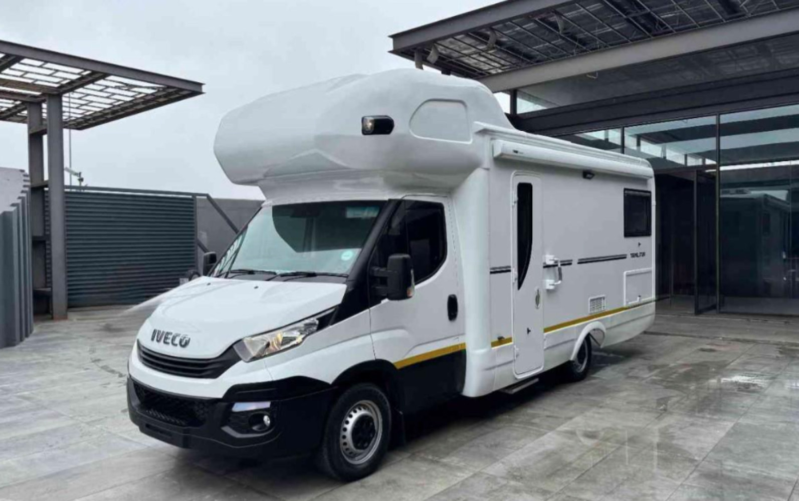 2020 Iveco DAILY photo 1